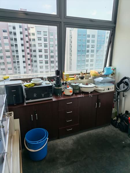 Nordcom II, 2 Gambas Crescent, Sembawang / Yishun, 1,701 sqft, Light Industrial (B1) For Rent, by Ryan Ann, 500093242 - Kitchen - CommercialGuru.com.sg