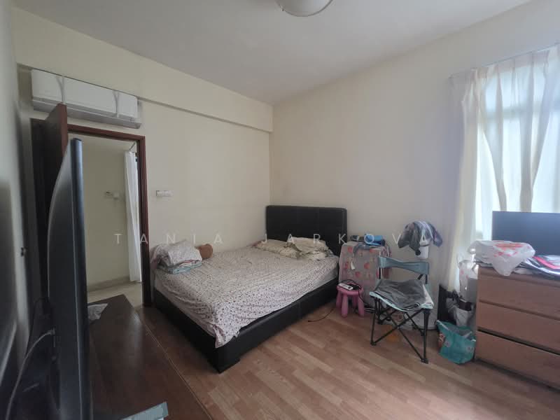 Parc Palais Condominium For Sale at S$ 2,298,220 | PropertyGuru Singapore - Bedroom