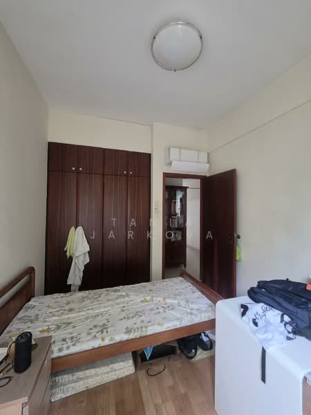 Parc Palais Condominium For Sale at S$ 2,298,220 | PropertyGuru Singapore - Bedroom