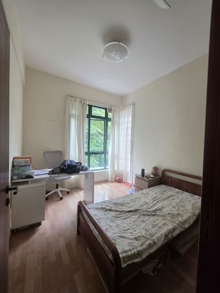 Parc Palais Condominium For Sale at S$ 2,298,220 | PropertyGuru Singapore - Bedroom