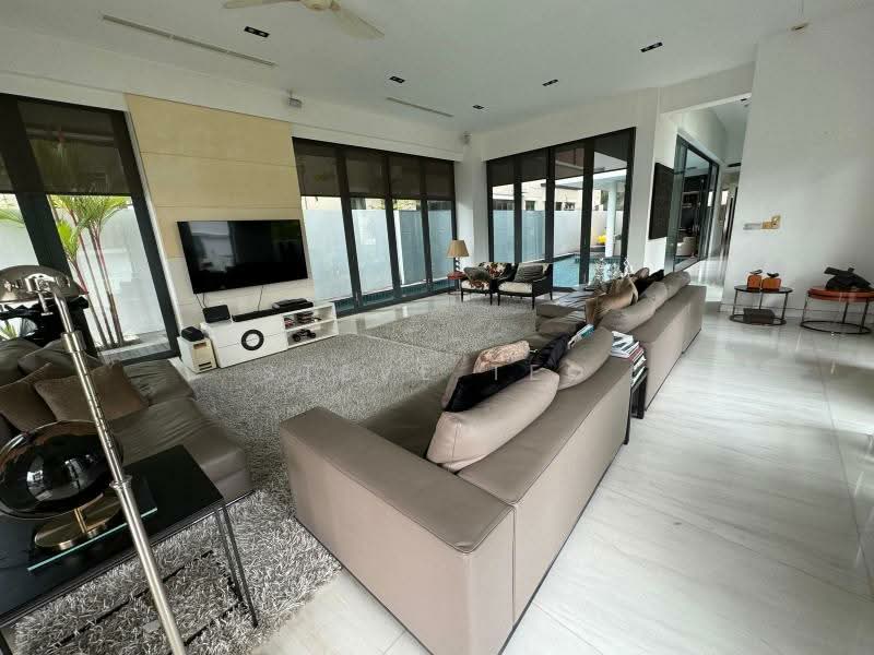 Sian Tuan Avenue Detached House For Sale at S$ 16,000,000 | PropertyGuru Singapore - Living Room