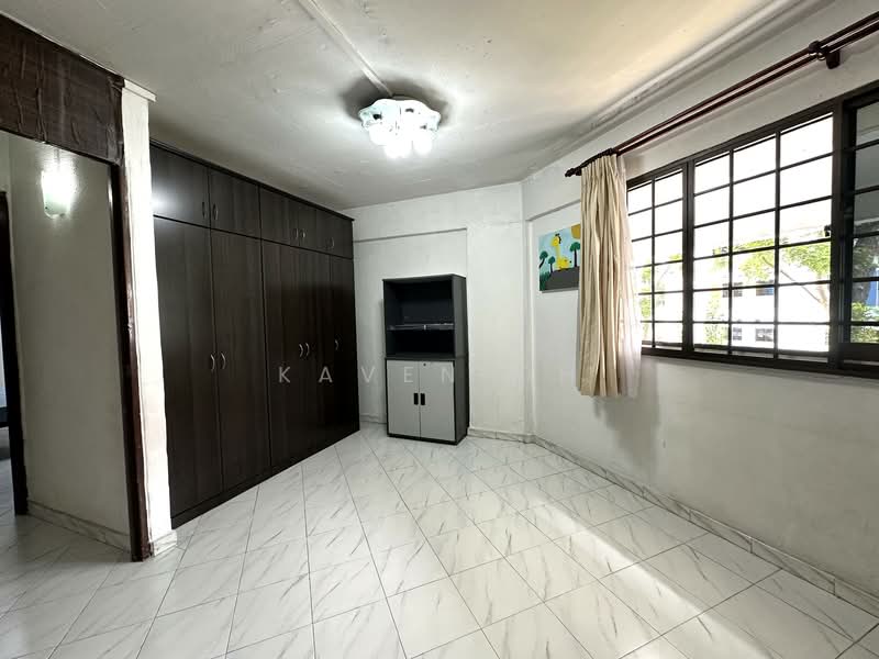 161 Yishun Street 11 HDB Flat For Sale at S$ 599,999 | PropertyGuru Singapore - Bedroom