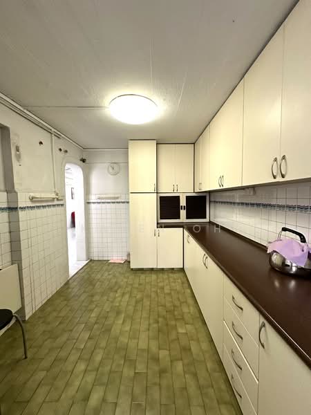 161 Yishun Street 11 HDB Flat For Sale at S$ 599,999 | PropertyGuru Singapore - Kitchen