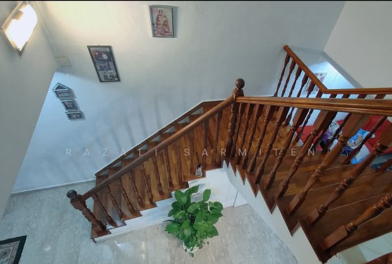 330 Bukit Batok Street 33 HDB Flat For Sale at S$ 861,000 | PropertyGuru Singapore - Interior