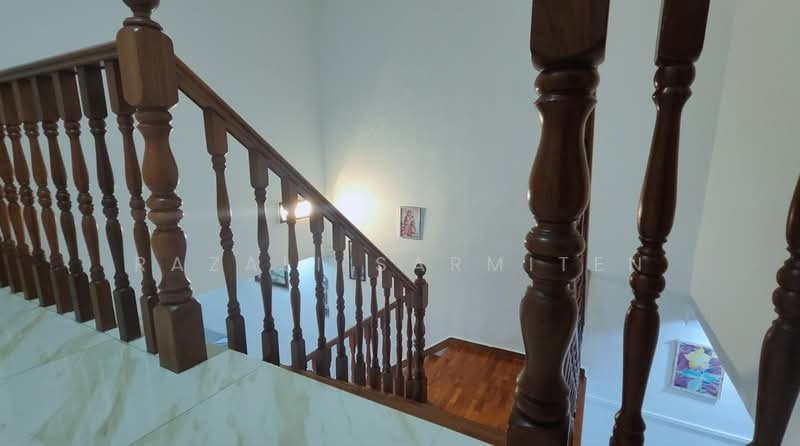 330 Bukit Batok Street 33 HDB Flat For Sale at S$ 861,000 | PropertyGuru Singapore - Interior