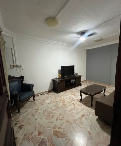 109 Tampines Street 11, 109 Tampines Street 11, 2 Bedrooms, 721 sqft, HDB Flat For Rent, by Alvin Wee, 500093272 - Living Room - PropertyGuru.com.sg