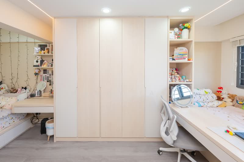 415 Jurong West Street 42 HDB Flat For Sale at S$ 698,888 | PropertyGuru Singapore - Bedroom 2