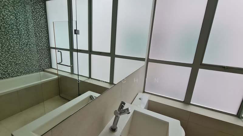 The Rochester Residences Apartment For Sale at S$ 2,550,000 | PropertyGuru Singapore - Bathroom