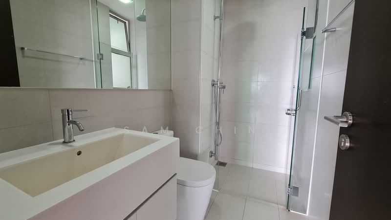 The Rochester Residences Apartment For Sale at S$ 2,550,000 | PropertyGuru Singapore - Bathroom