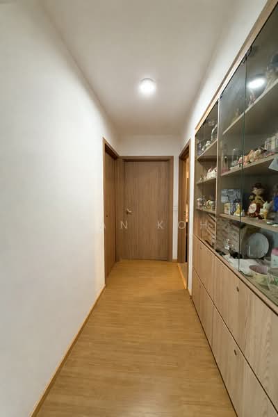 415A Northshore Drive HDB Flat For Sale at S$ 822,000 | PropertyGuru Singapore - Corridor