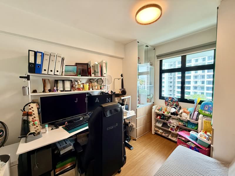 415A Northshore Drive HDB Flat For Sale at S$ 822,000 | PropertyGuru Singapore - Study