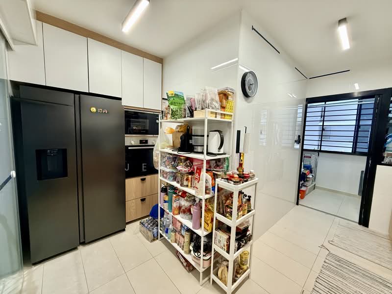 415A Northshore Drive HDB Flat For Sale at S$ 822,000 | PropertyGuru Singapore - Kitchen