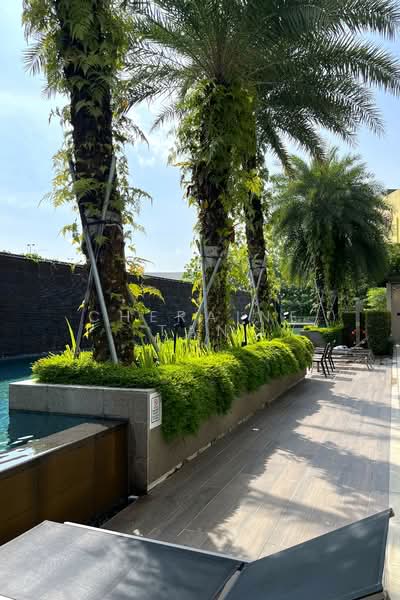 Parksuites, 18 Holland Grove Road, 2 Bedrooms, 807 sqft, Condominium For Rent, by Cheraine Tan, 500093312 - Exterior - PropertyGuru.com.sg