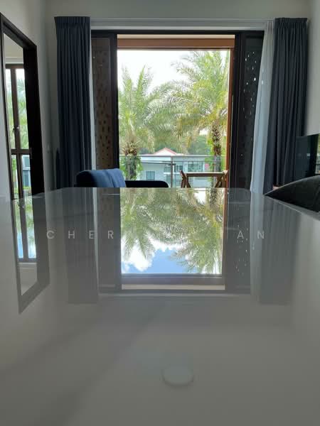 Parksuites, 18 Holland Grove Road, 2 Bedrooms, 807 sqft, Condominium For Rent, by Cheraine Tan, 500093312 - View - PropertyGuru.com.sg