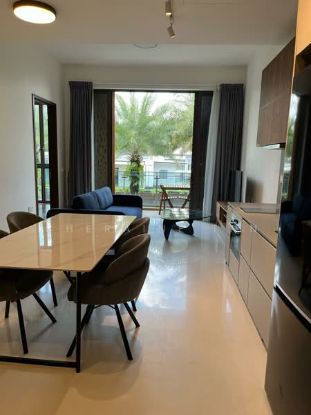 Parksuites, 18 Holland Grove Road, 2 Bedrooms, 807 sqft, Condominium For Rent, by Cheraine Tan, 500093312 - Living Room - PropertyGuru.com.sg