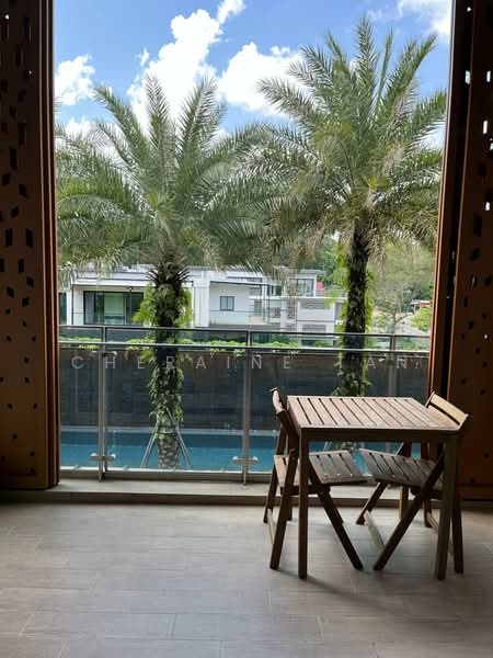 Parksuites, 18 Holland Grove Road, 2 Bedrooms, 807 sqft, Condominium For Rent, by Cheraine Tan, 500093312 - Balcony - PropertyGuru.com.sg