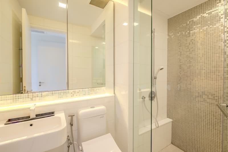 The Azure, 201 Ocean Drive, 4 Bedrooms, 3,165 sqft, Condominium For Sale, by Sarah X. (郑雪梅), 500093315 - Bathroom - PropertyGuru.com.sg