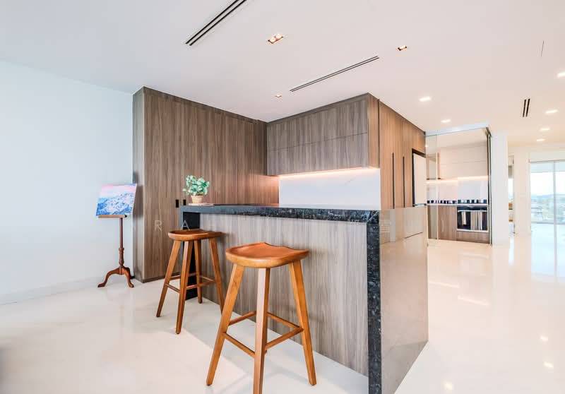 The Azure, 201 Ocean Drive, 4 Bedrooms, 3,165 sqft, Condominium For Sale, by Sarah X. (郑雪梅), 500093315 - Kitchen - PropertyGuru.com.sg