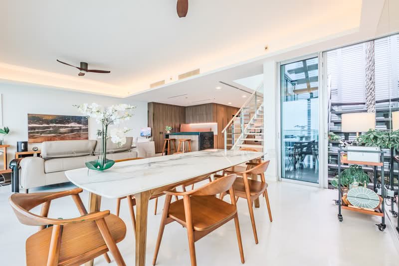 The Azure, 201 Ocean Drive, 4 Bedrooms, 3,165 sqft, Condominium For Sale, by Sarah X. (郑雪梅), 500093315 - Living Room - PropertyGuru.com.sg