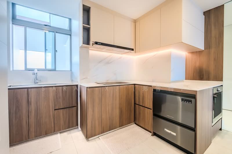 The Azure, 201 Ocean Drive, 4 Bedrooms, 3,165 sqft, Condominium For Sale, by Sarah X. (郑雪梅), 500093315 - Kitchen - PropertyGuru.com.sg