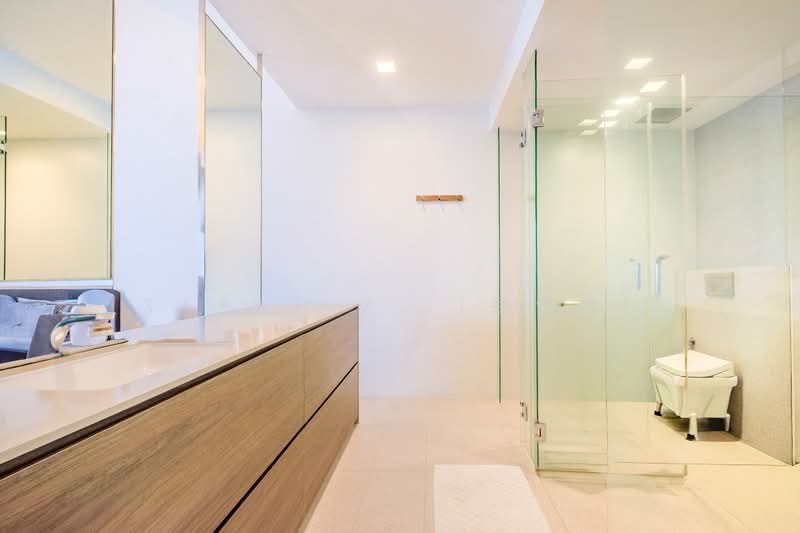 The Azure, 201 Ocean Drive, 4 Bedrooms, 3,165 sqft, Condominium For Sale, by Sarah X. (郑雪梅), 500093315 - Bathroom - PropertyGuru.com.sg