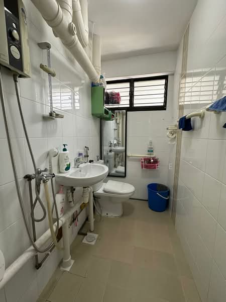 161 Yishun Street 11 HDB Flat For Sale at S$ 599,999 | PropertyGuru Singapore - Bathroom