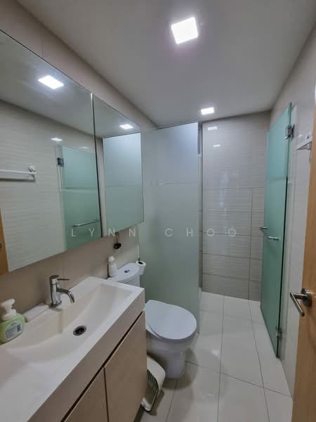 The Tampines Trilliant Executive Condominium For Sale at S$ 1,700,000 | PropertyGuru Singapore - Bathroom
