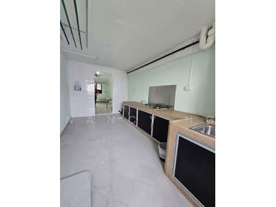 For Rent - 110 Jurong East Street 13