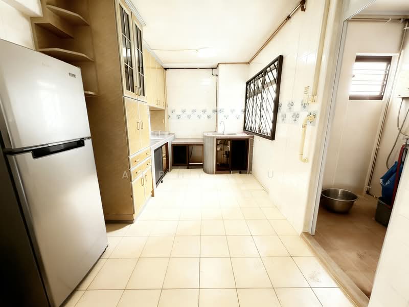 418 Fajar Road HDB Flat For Sale at S$ 730,000 | PropertyGuru Singapore - Kitchen