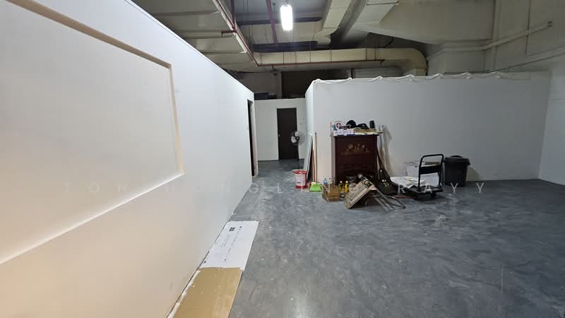 Ubi showrooms l Office I Warehouse I Light industrial, , 2,000 sqft, Factory / Workshop (B2) For Rent, by Toh HongLing Rayy, 500093346 - Interior - CommercialGuru.com.sg