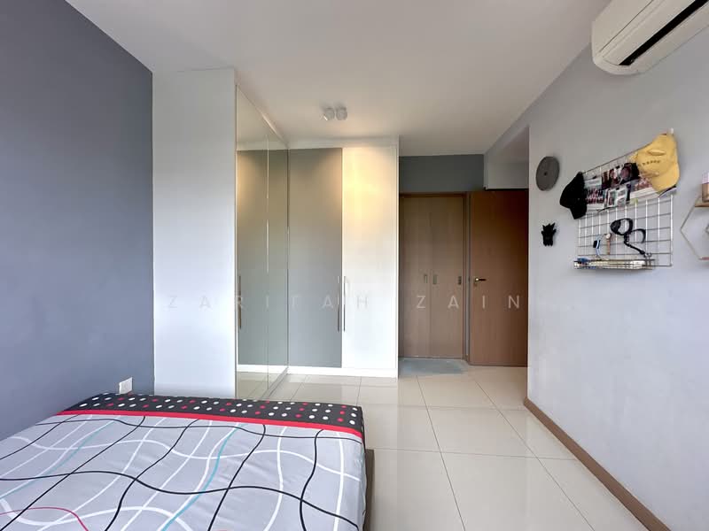 227A Ang Mo Kio Street 23 HDB Flat For Sale at S$ 1,000,000 | PropertyGuru Singapore - Master Bedroom