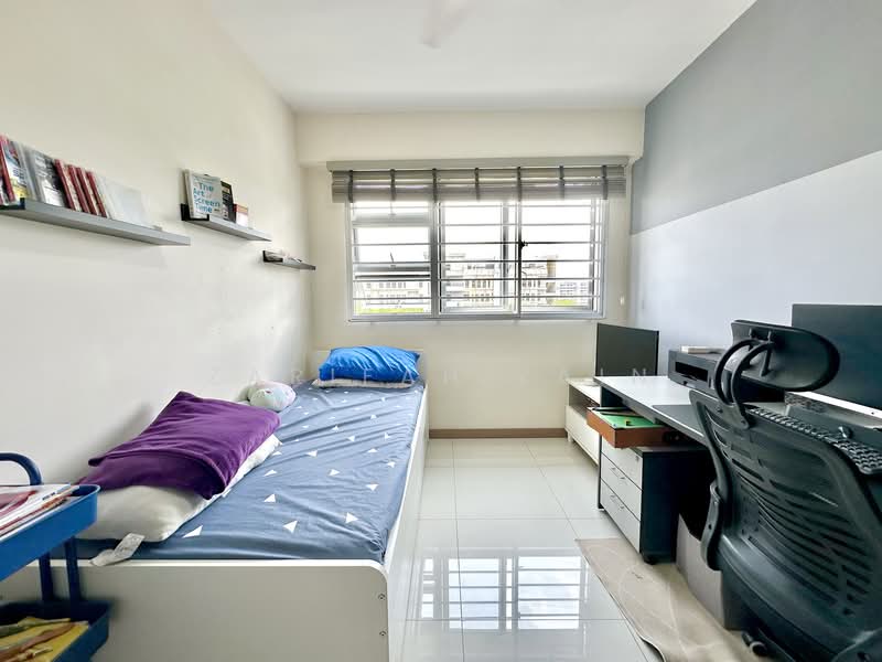 227A Ang Mo Kio Street 23 HDB Flat For Sale at S$ 1,000,000 | PropertyGuru Singapore - Bedroom