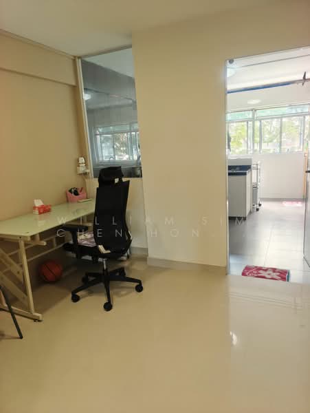 221A Jurong East Street 21, 221A Jurong East Street 21, 3 Bedrooms, 980 sqft, HDB Flat For Rent, by William Sim Chen Hong 沈宸鋐, 500093352 - Study - PropertyGuru.com.sg