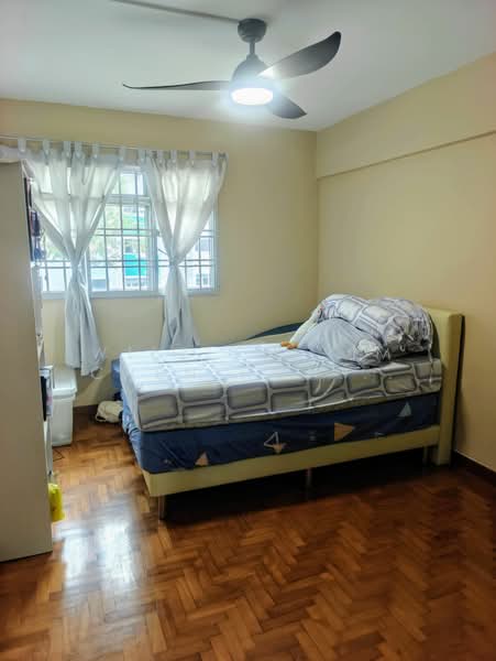 221A Jurong East Street 21, 221A Jurong East Street 21, 3 Bedrooms, 980 sqft, HDB Flat For Rent, by William Sim Chen Hong 沈宸鋐, 500093352 - Bedroom - PropertyGuru.com.sg