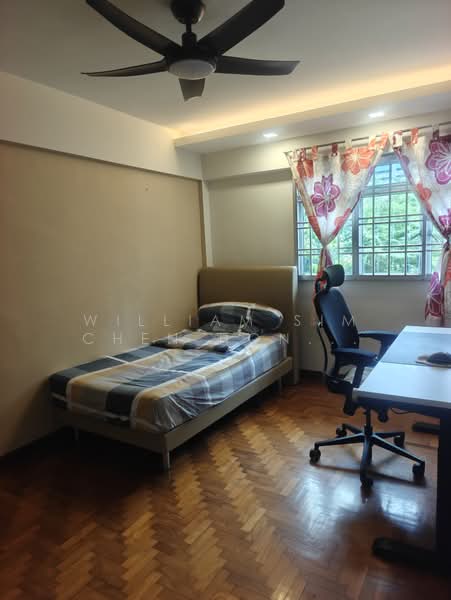 221A Jurong East Street 21, 221A Jurong East Street 21, 3 Bedrooms, 980 sqft, HDB Flat For Rent, by William Sim Chen Hong 沈宸鋐, 500093352 - Bedroom - PropertyGuru.com.sg