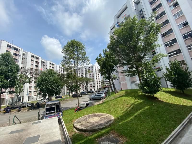 214 Jurong East Street 21, Jurong East Street, 1,615 sqft, Shop / Shophouse For Sale, by Lynn Loh, 500093373 - Exterior - CommercialGuru.com.sg