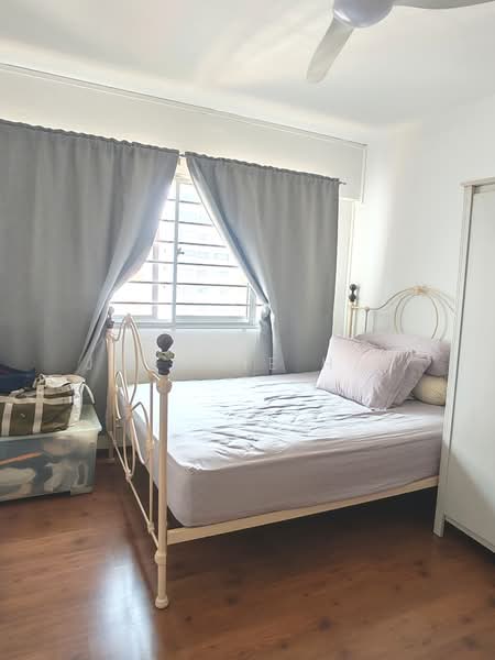 236 Hougang Avenue 1 HDB Flat For Sale at S$ 699,000 | PropertyGuru Singapore - Bedroom
