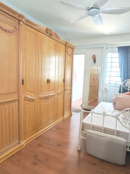 236 Hougang Avenue 1 HDB Flat For Sale at S$ 699,000 | PropertyGuru Singapore - Bedroom