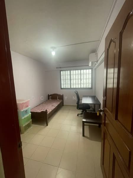 332 Serangoon Avenue 3, 332 Serangoon Avenue 3, 3 Bedrooms, 904 sqft, HDB Flat For Rent, by Jocelyn Lim, 500093390 - Bedroom - PropertyGuru.com.sg