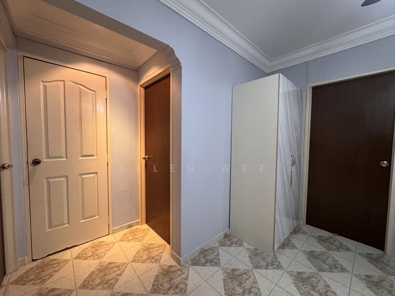 No extension 10mins walk to MRT 5rm Flat with 4 Bedrooms in District 19 Hougang, , 4 Bedrooms, 1,303 sqft, HDB Flat For Sale, by Allen Wee, 500093400 - Interior - PropertyGuru.com.sg