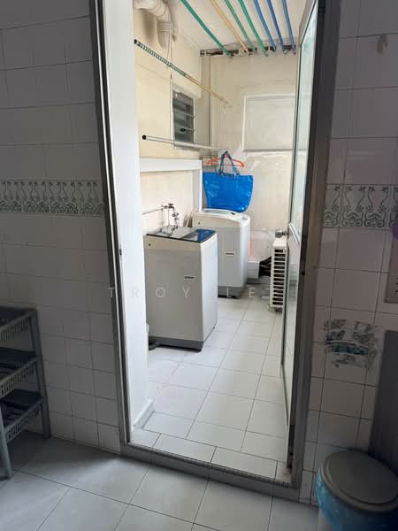 367 Woodlands Avenue 5 HDB Flat For Sale at S$ 838,000 | PropertyGuru Singapore - Yard