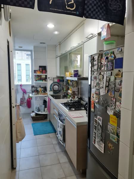 D'Marine, 521 Joo Chiat Road, 3 Bedrooms, 1,055 sqft, Condominium For Rent, by Daniel Gay, 500093414 - Kitchen - PropertyGuru.com.sg