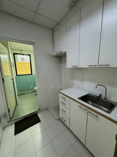 Toh Guan Centre, 21 Toh Guan Road East, 2,433 sqft, Factory / Workshop (B2) For Rent, by Bryan Ng, 500093418 - Bathroom - CommercialGuru.com.sg