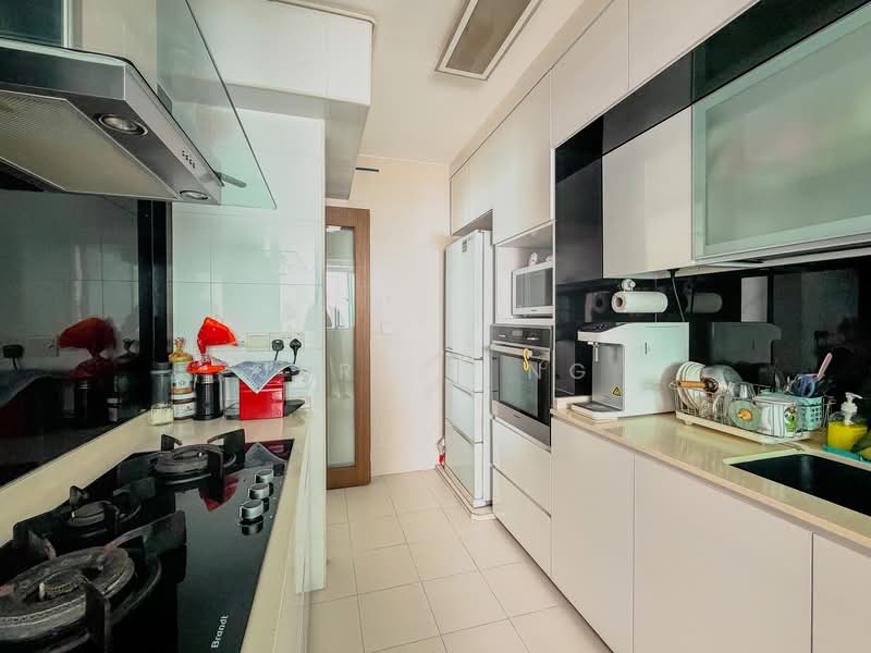 130A Lorong 1 Toa Payoh HDB Flat For Sale at S$ 880,000 | PropertyGuru Singapore - Kitchen