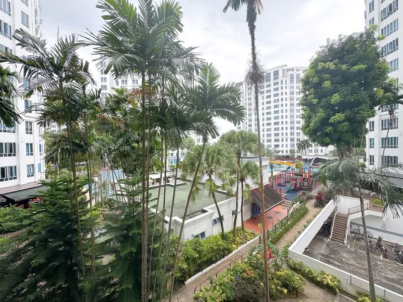 Northoaks Condominium For Sale at S$ 1,250,000 | PropertyGuru Singapore - Exterior