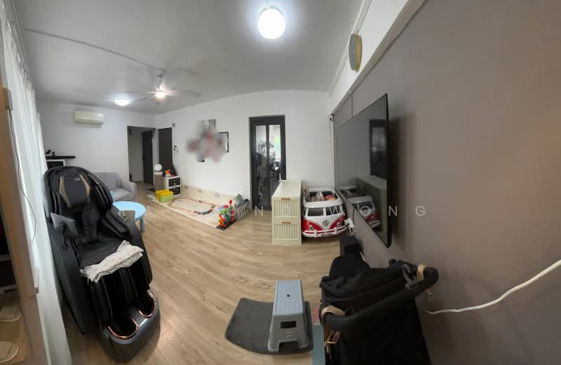 878 Yishun Street 81 HDB Flat For Sale at S$ 530,000 | PropertyGuru Singapore - Living Room