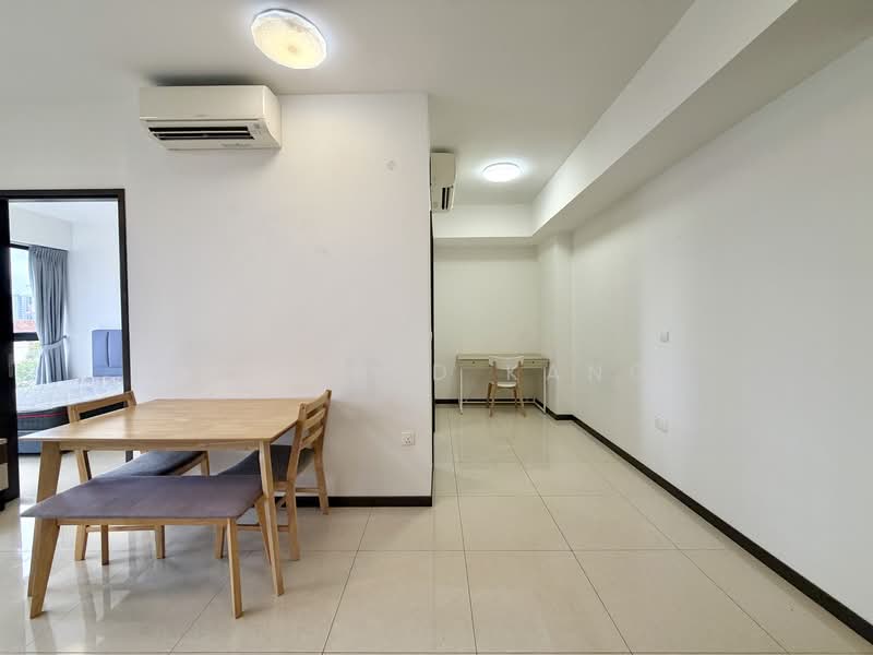 The Poiz Residences Condominium For Sale at S$ 1,050,000 | PropertyGuru Singapore - Dining Area