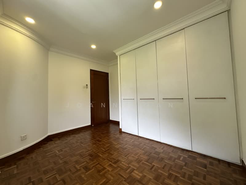 Villa Des Flores Condominium For Sale at S$ 3,880,000 | PropertyGuru Singapore