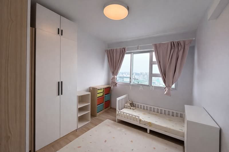 228A Ang Mo Kio Street 23 HDB Flat For Sale at S$ 1,250,000 | PropertyGuru Singapore - Bedroom