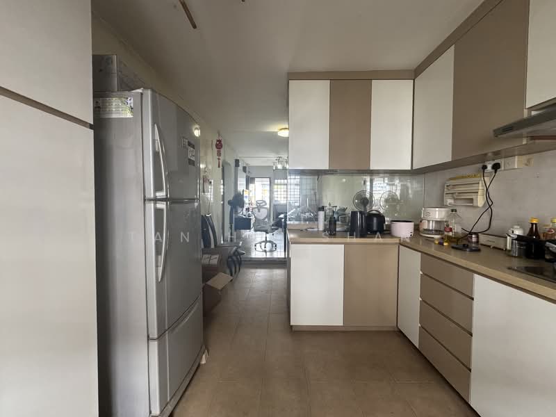 365 Clementi Avenue 2, 365 Clementi Avenue 2, 2 Bedrooms, 721 sqft, HDB Flat For Rent, by Tan Hui Shan, 500093486 - Kitchen - PropertyGuru.com.sg